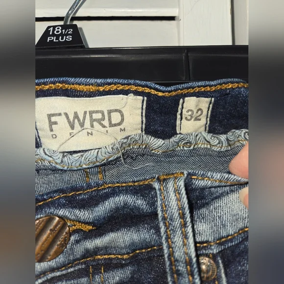 FWRD Denim Men's 32x32 Distressed Jeans - Picture 6 of 12